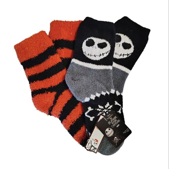 Disney The Nightmare Before Christmas 2 Pairs Fuzzy Crew Socks NWT - Picture 1 of 7